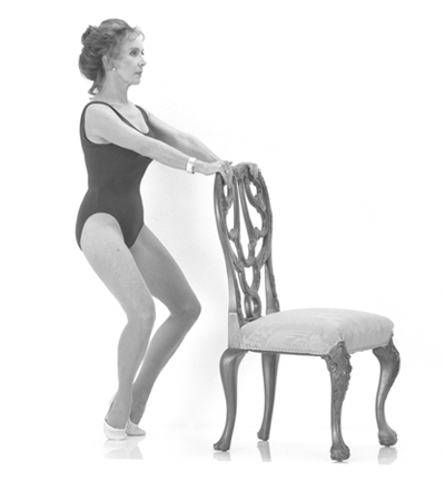 упражнение со стулом