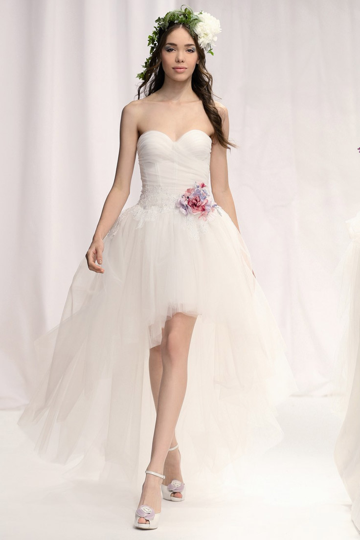 короткое свадебное платье с длинным рукавом