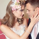 свадебные прически с цветами на длинные волосы