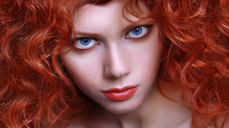 макияж для голубых глаз и рыжих волос